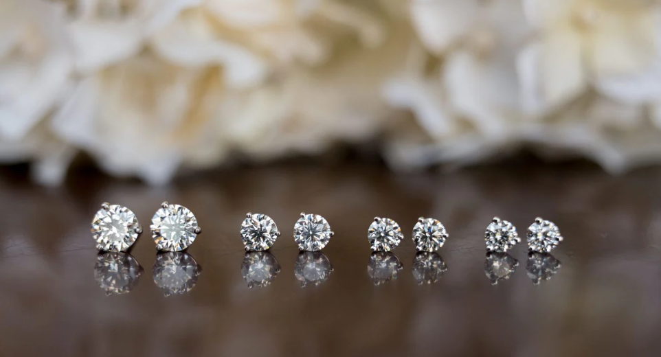 Your Ultimate Guide to Selecting The Perfect Diamond Earrings - TECHMAXWEL